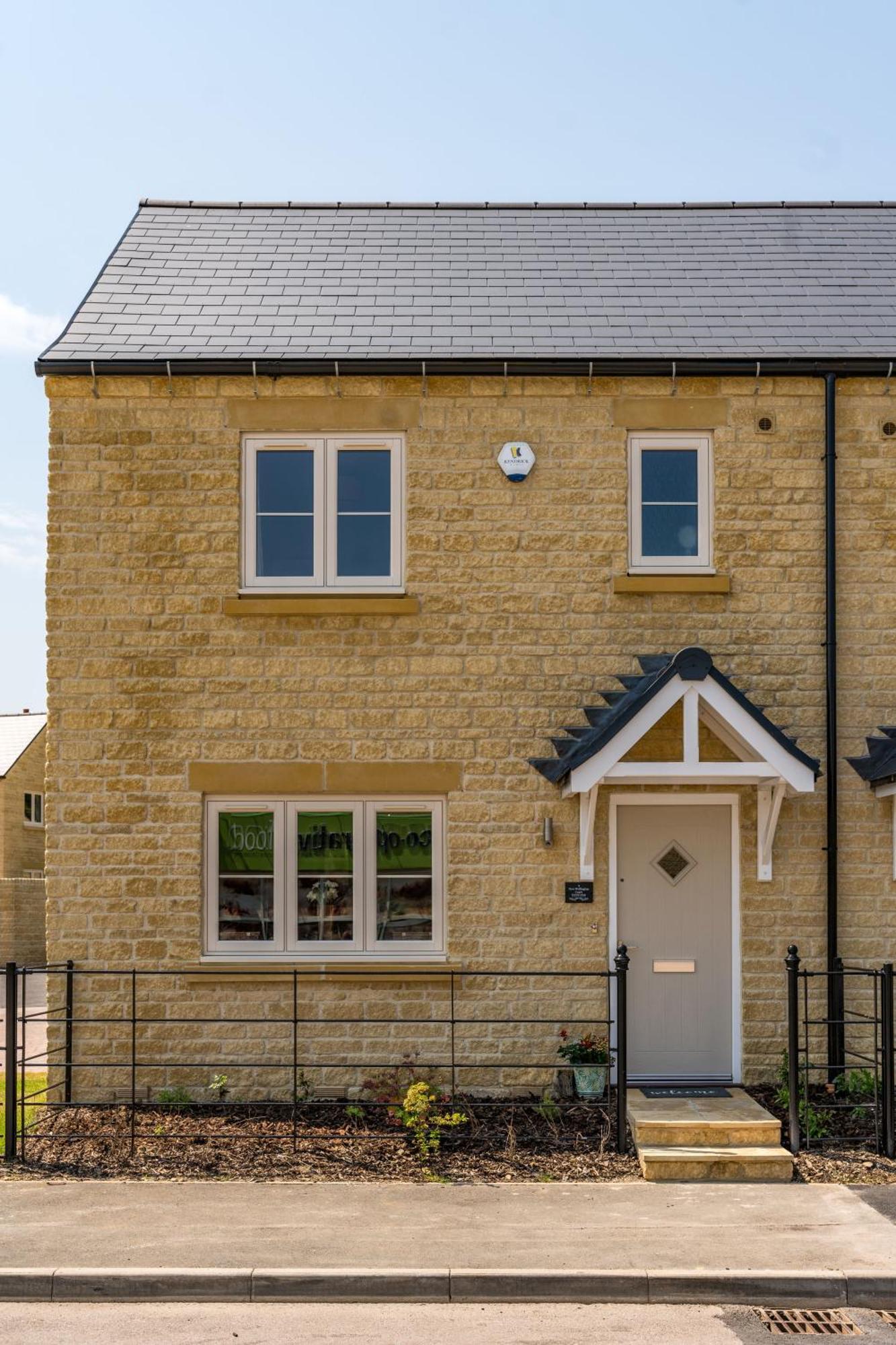 Fleming Cottage - Contemporary Cotswold Home Upper Rissington Exterior photo