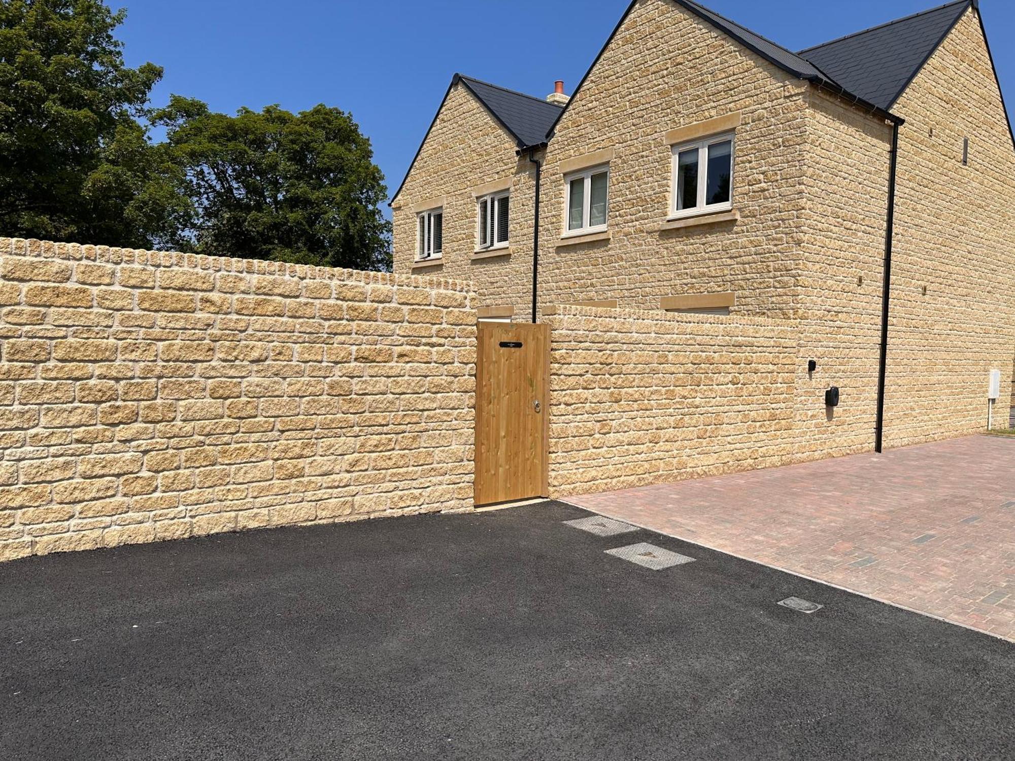 Fleming Cottage - Contemporary Cotswold Home Upper Rissington Exterior photo